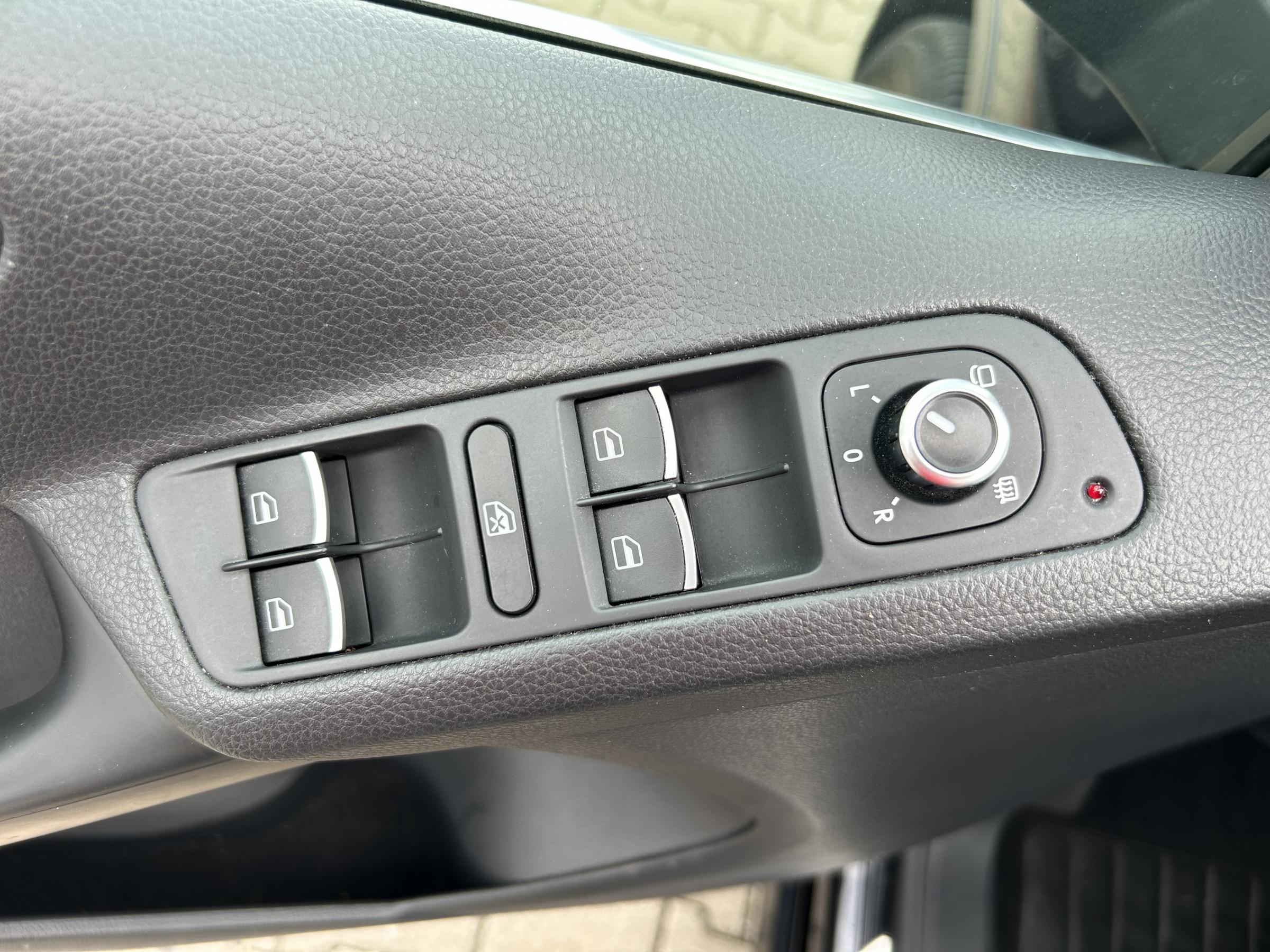 Volkswagen Tiguan, 2015 - pohled č. 13