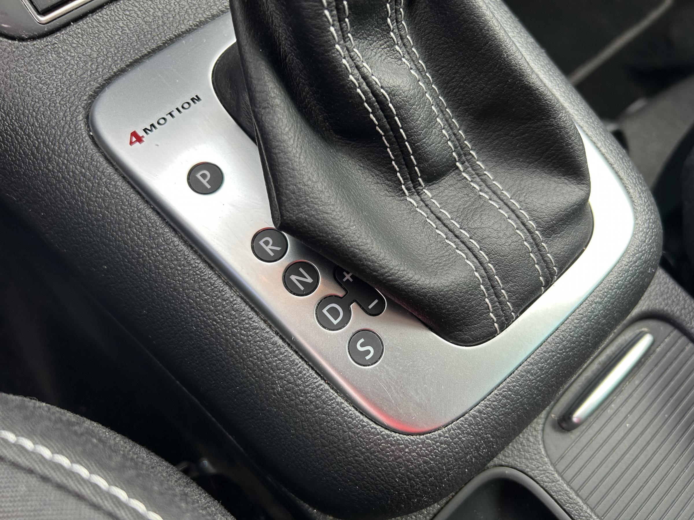 Volkswagen Tiguan, 2015 - pohled č. 16