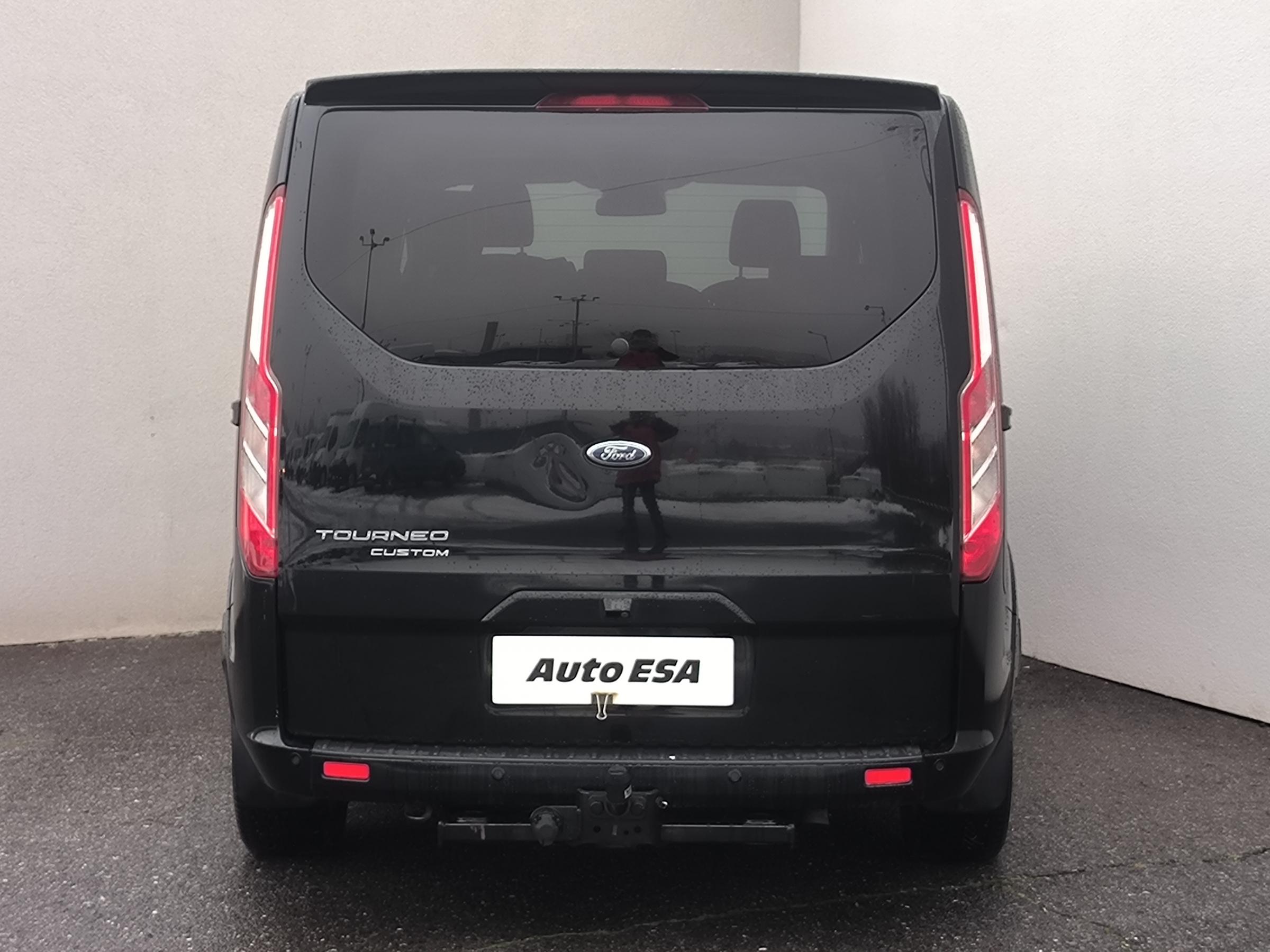 Ford Tourneo Custom, 2017 - pohled č. 5