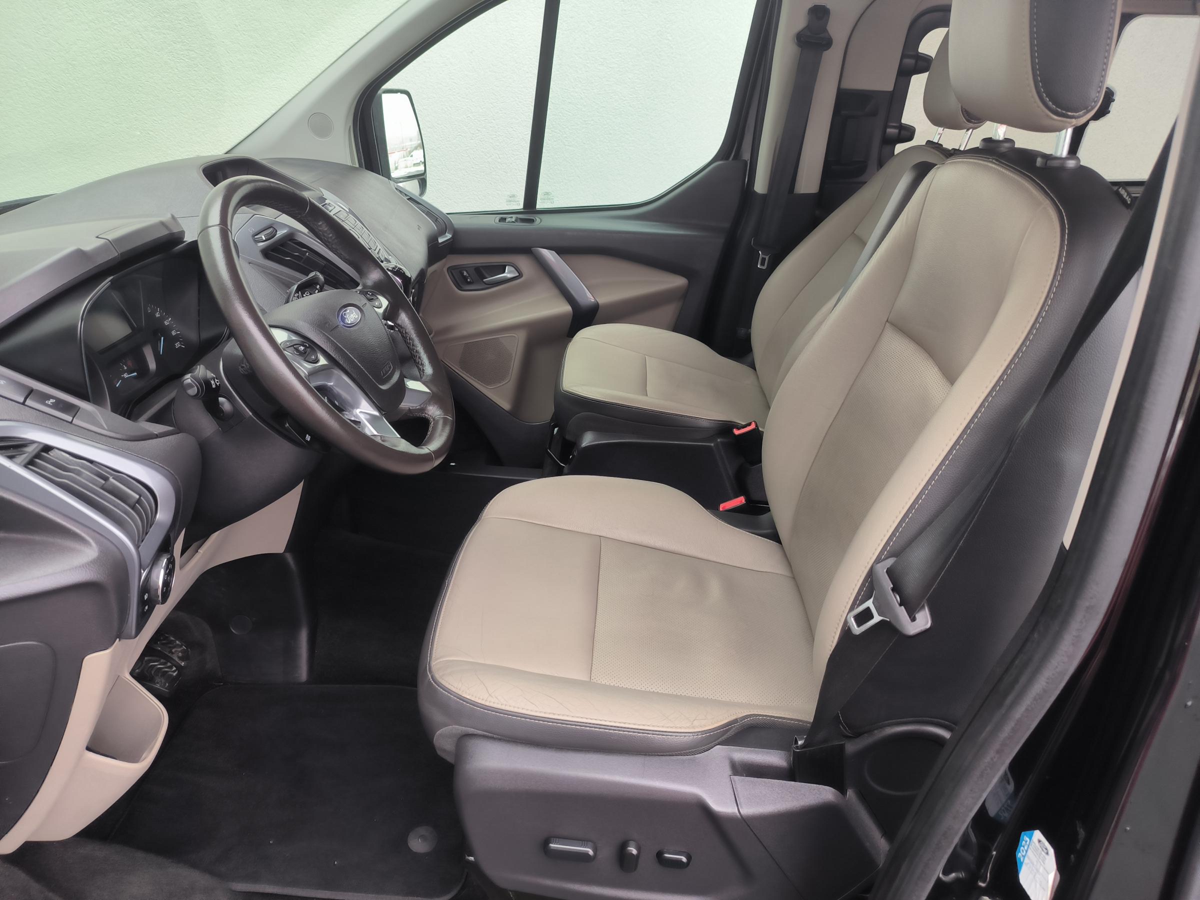 Ford Tourneo Custom, 2017 - pohled č. 9