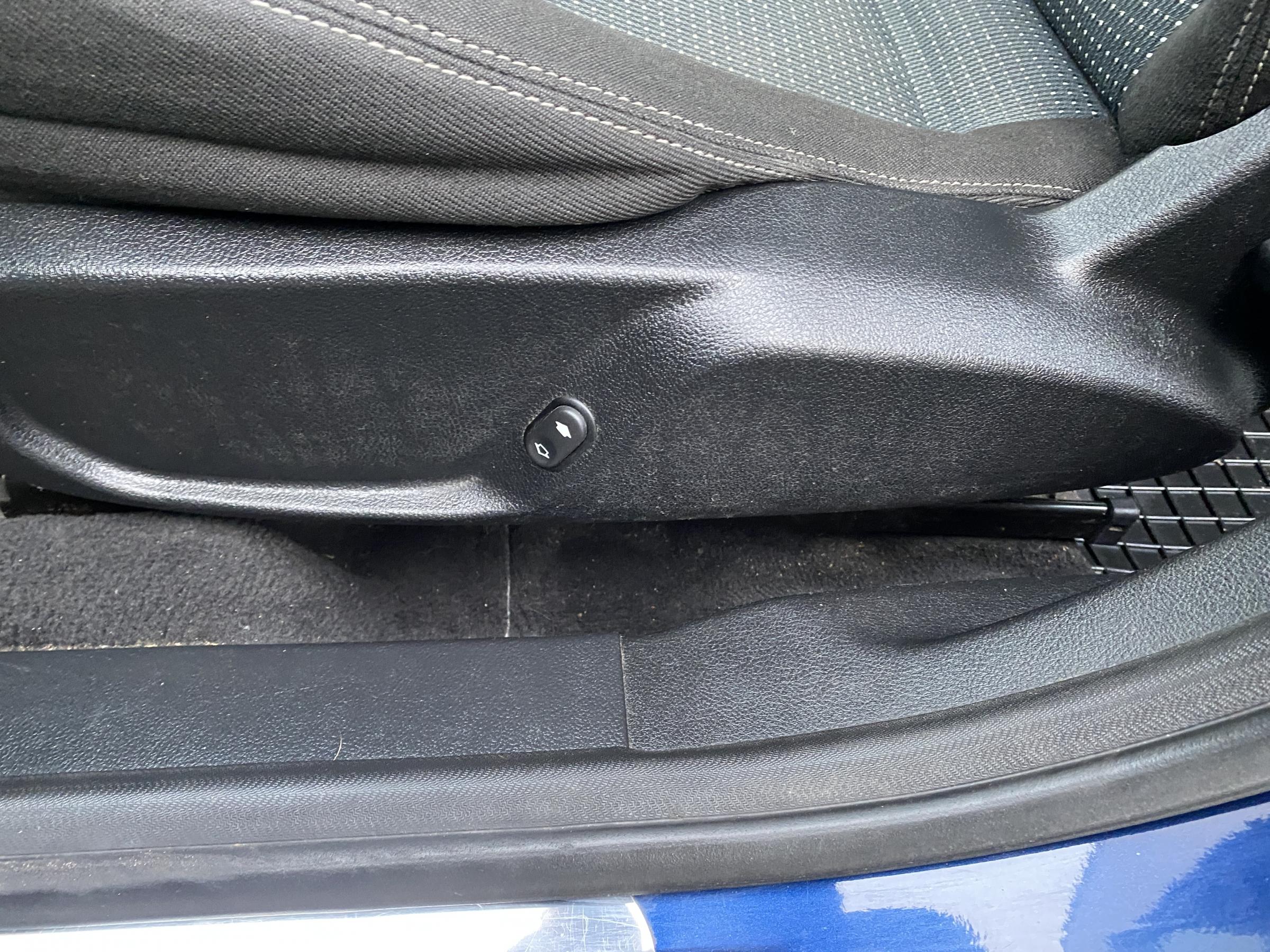 Ford Mondeo, 2010 - pohled č. 14