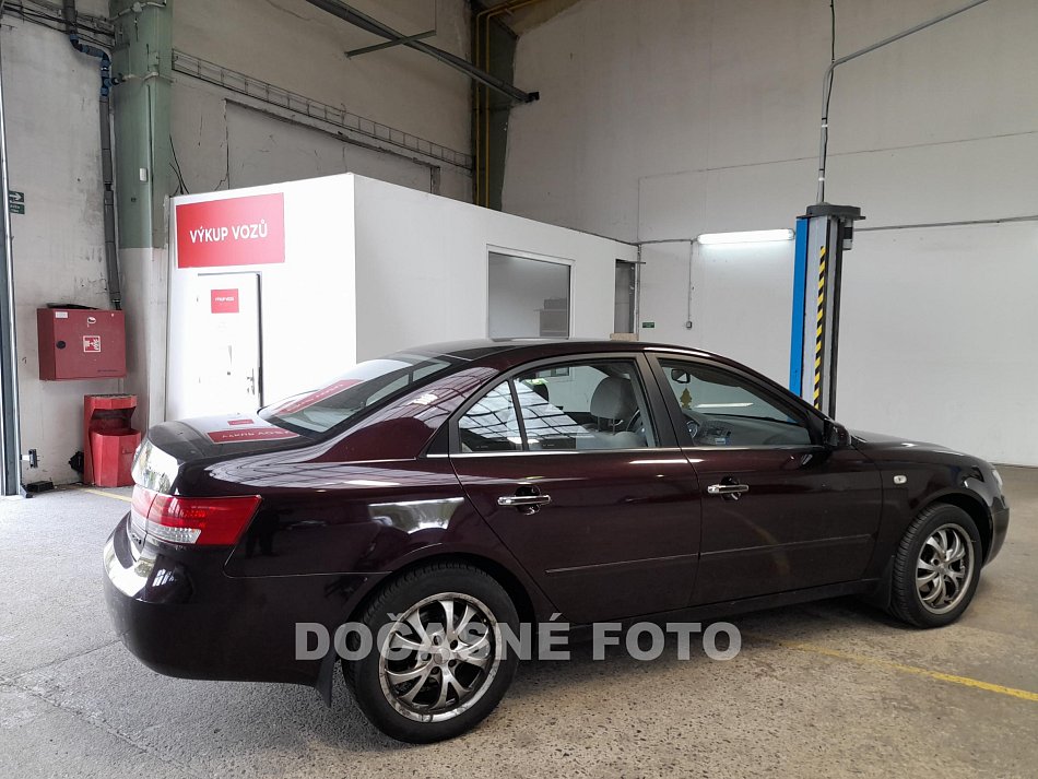 Hyundai Sonata 2.0 CRDi 