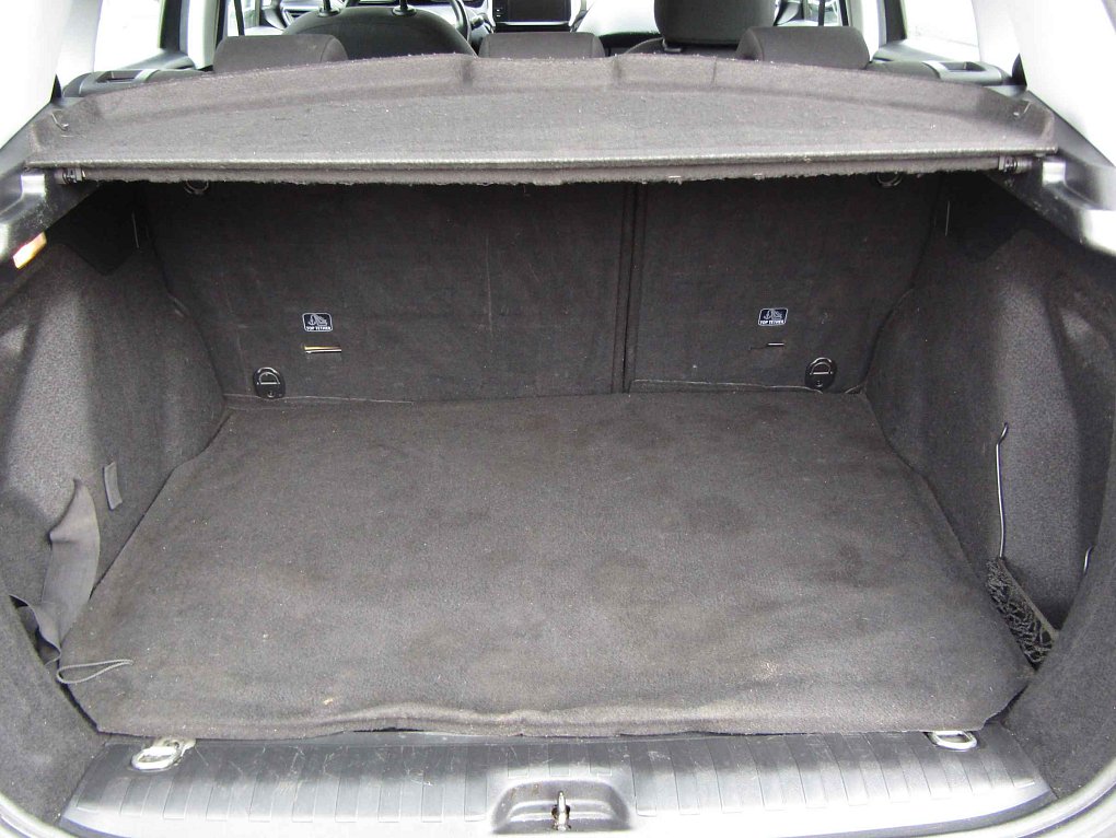 Peugeot 2008 1.2 VTi 