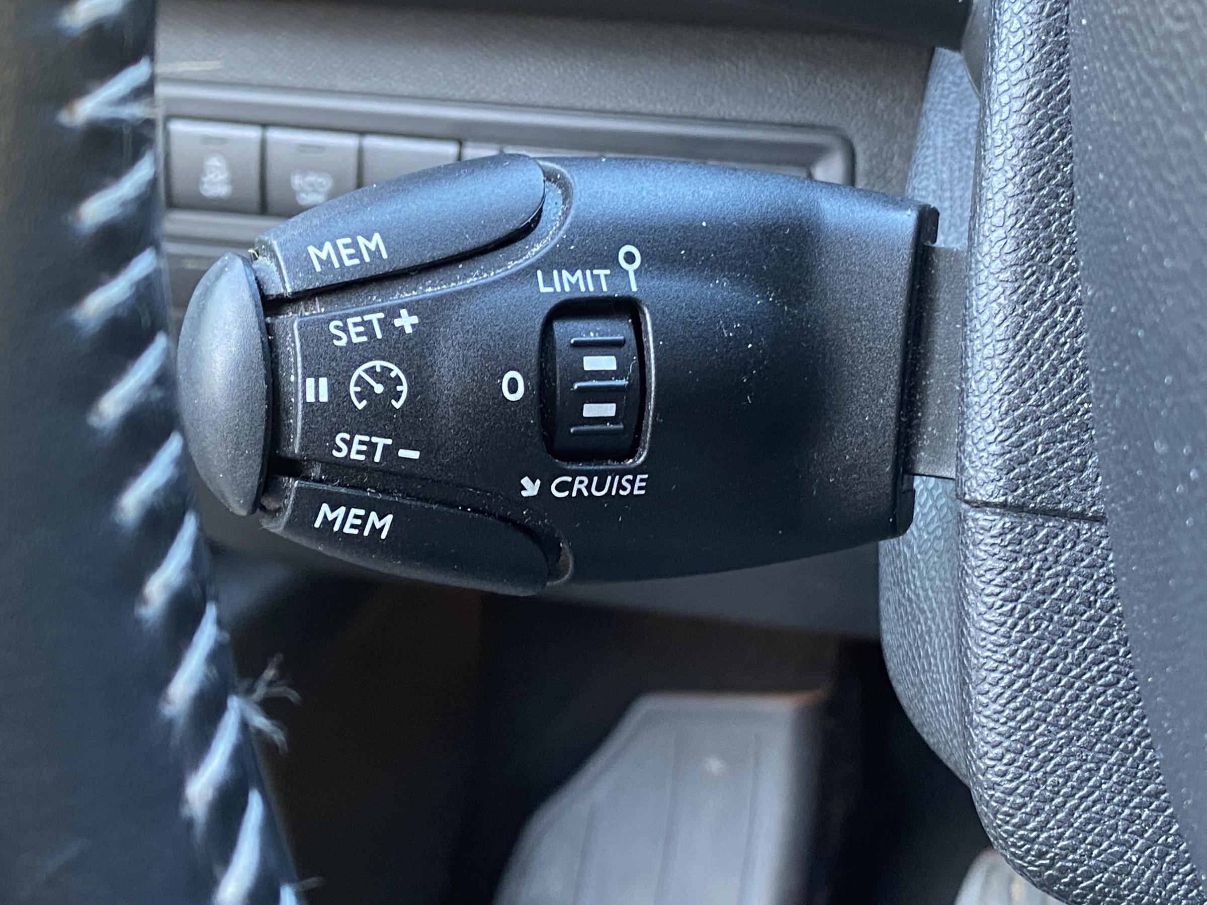 Peugeot 308, 2016 - pohled č. 13