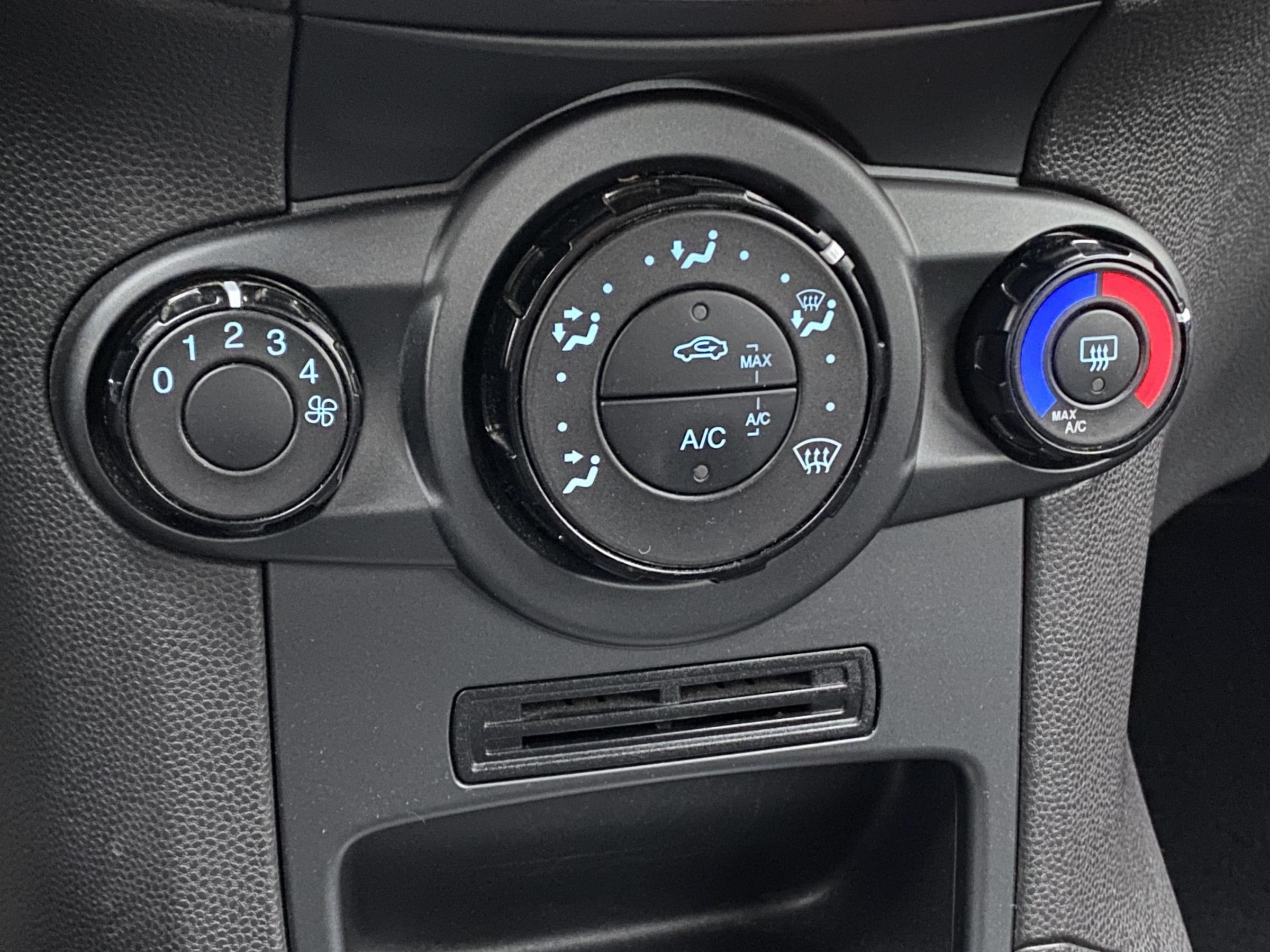 Ford Fiesta, 2013 - pohled č. 13