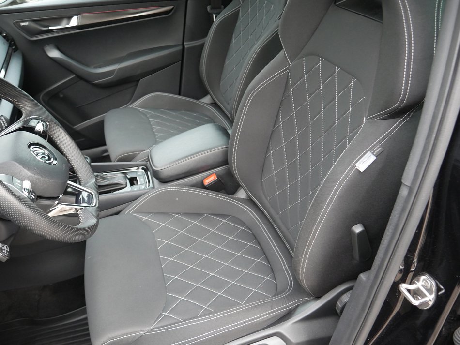 Škoda Karoq 1.5 TSI SportLine