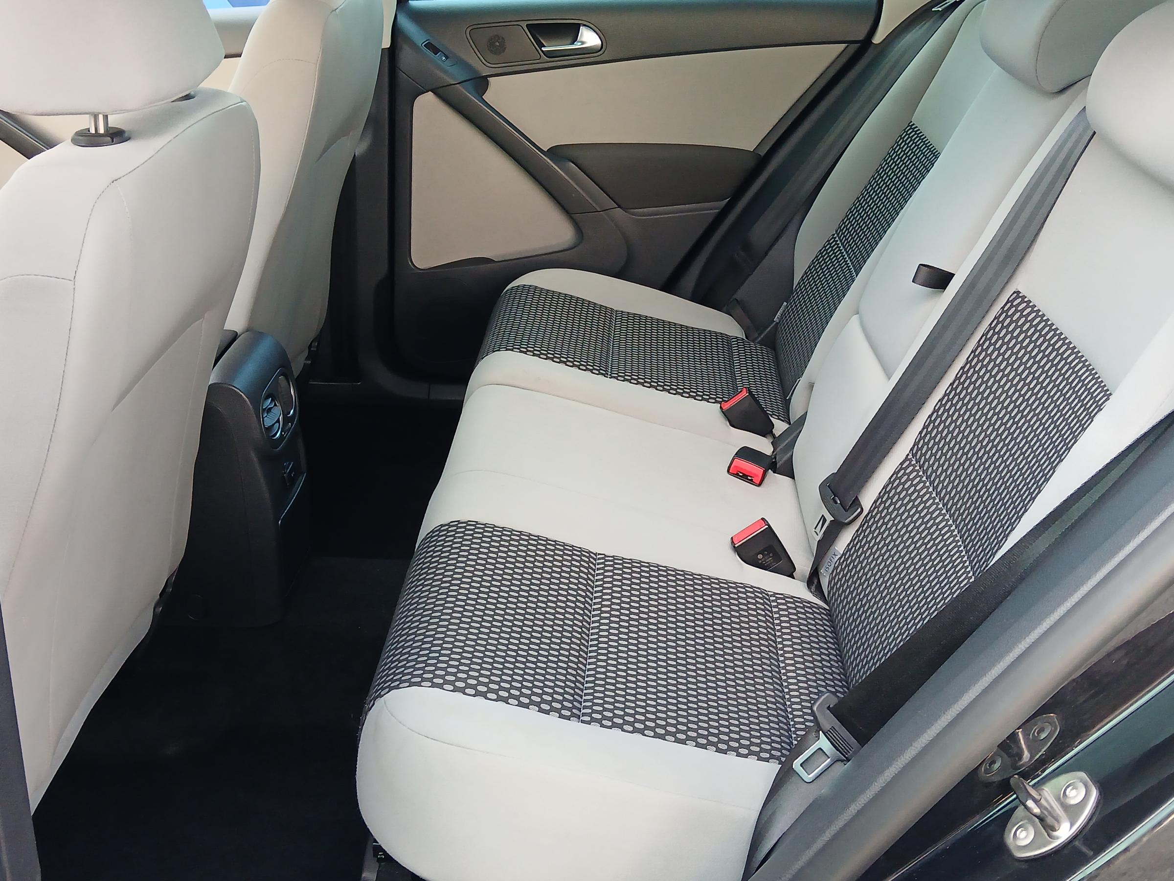 Volkswagen Tiguan, 2010 - pohled č. 10