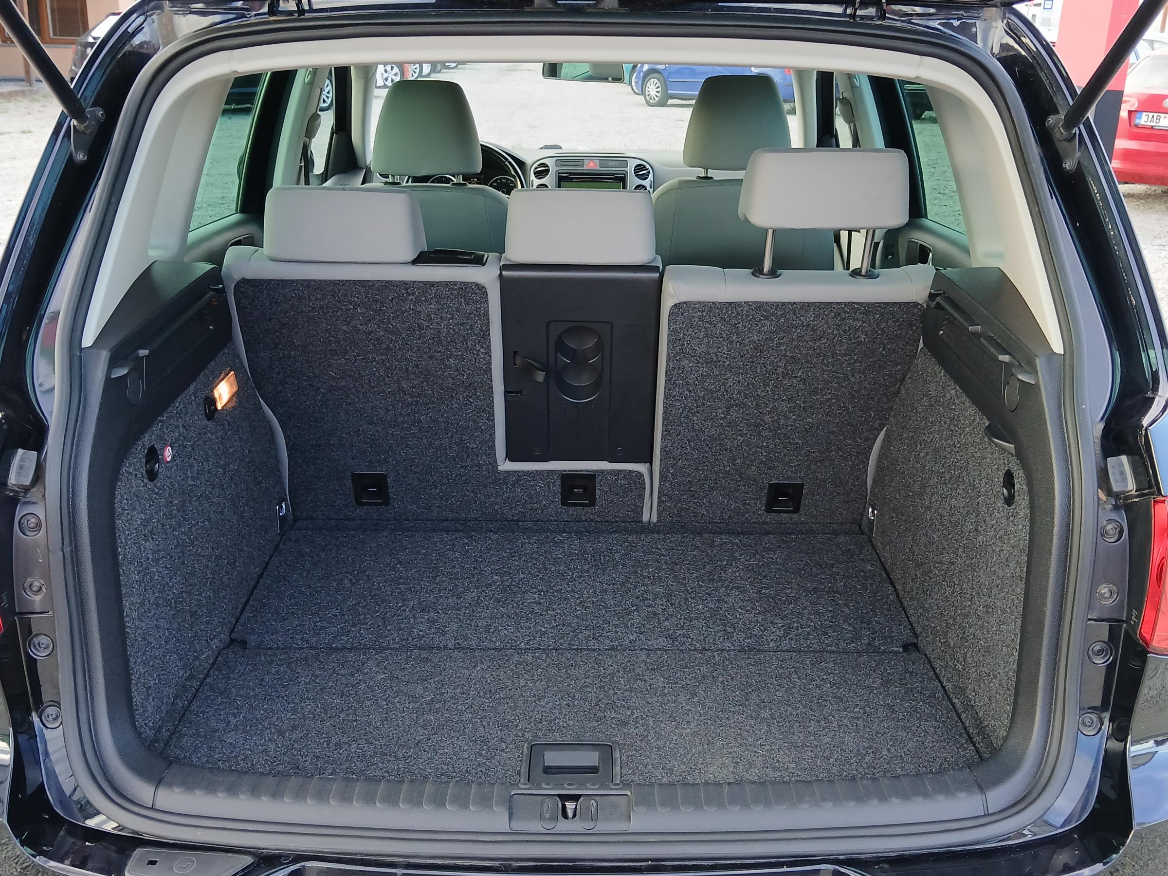 Volkswagen Tiguan, 2010 - pohled č. 7