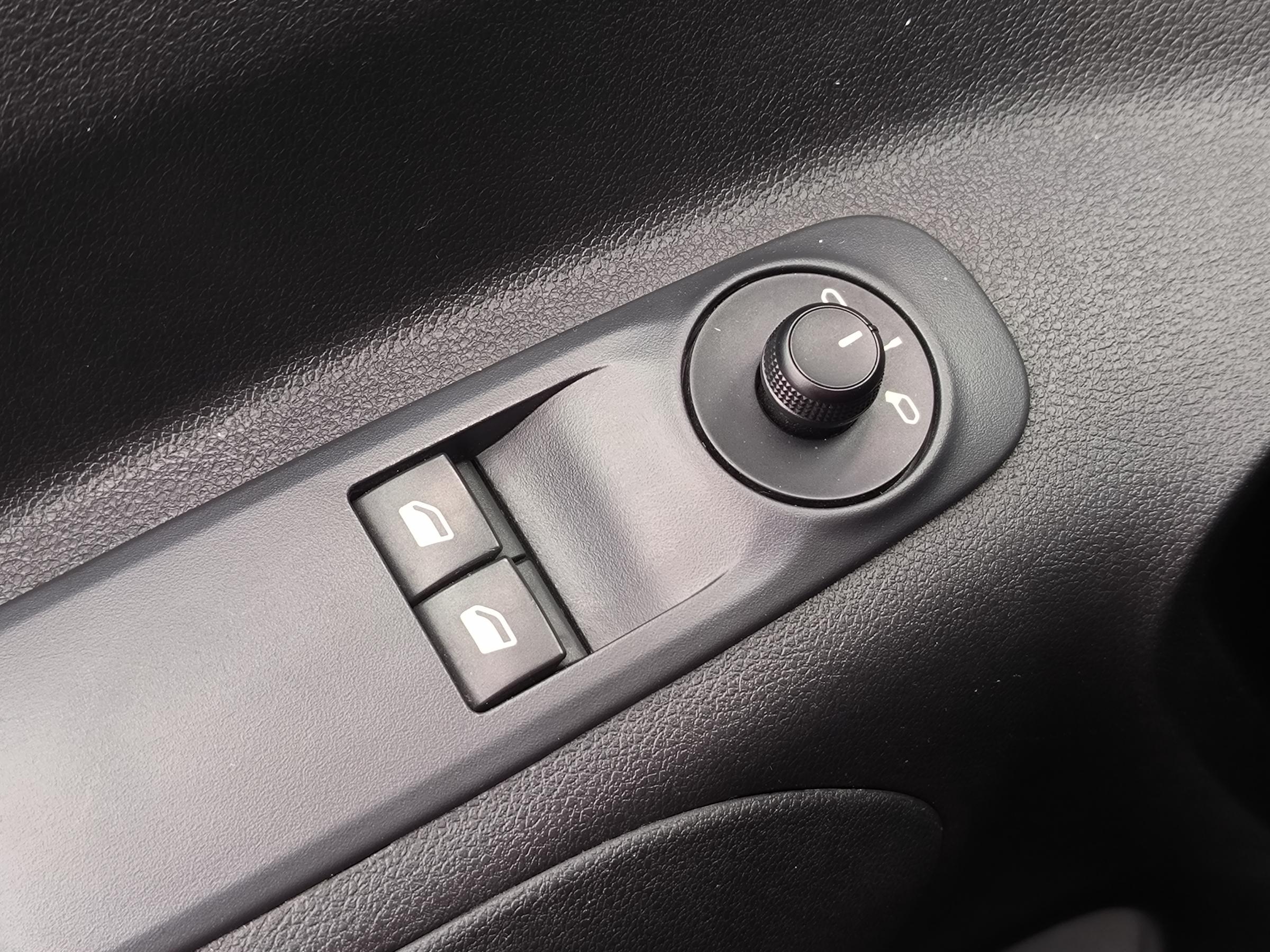 Citroën Berlingo, 2019 - pohled č. 18