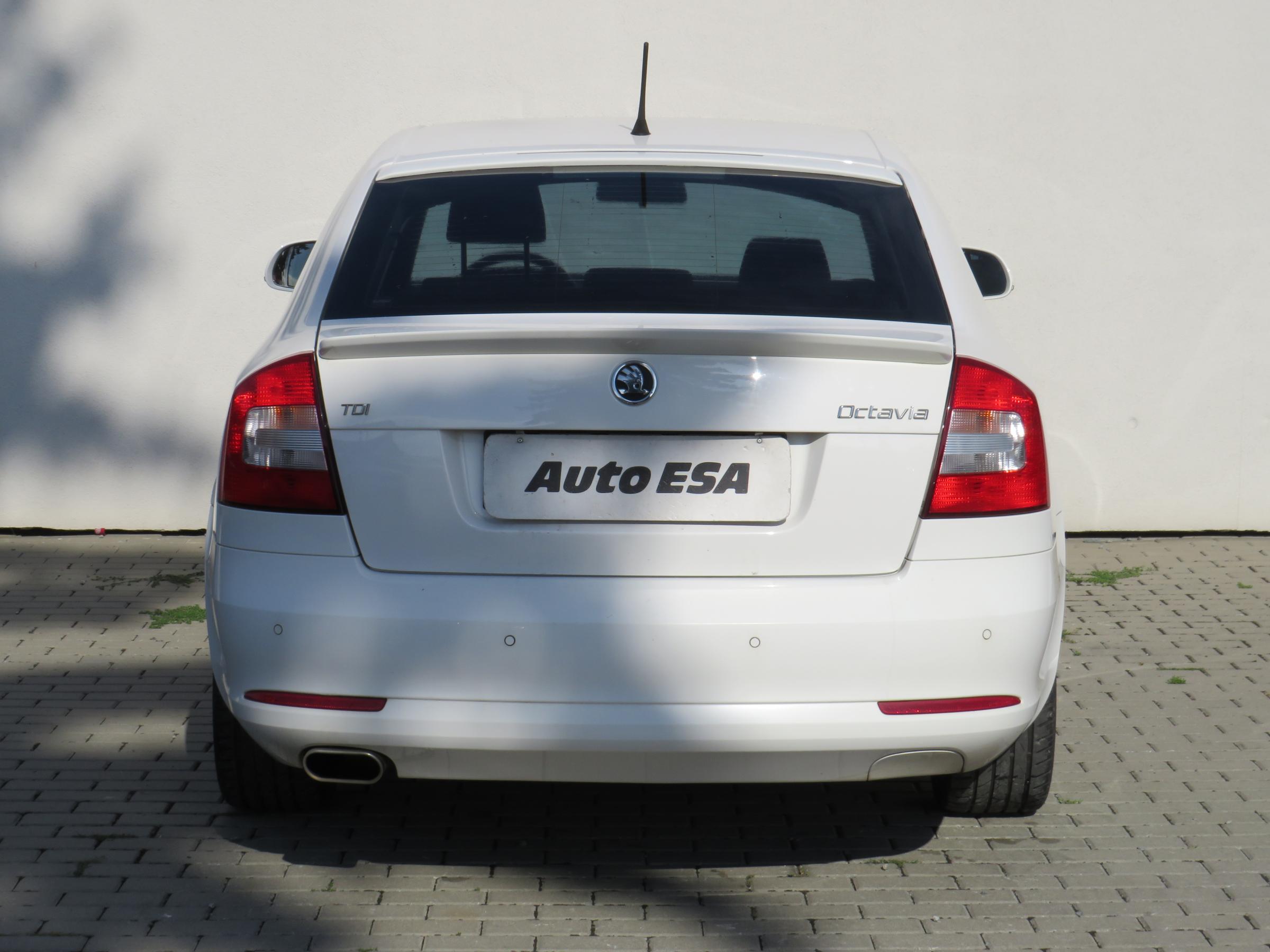 Škoda Octavia, 2012 - pohled č. 5