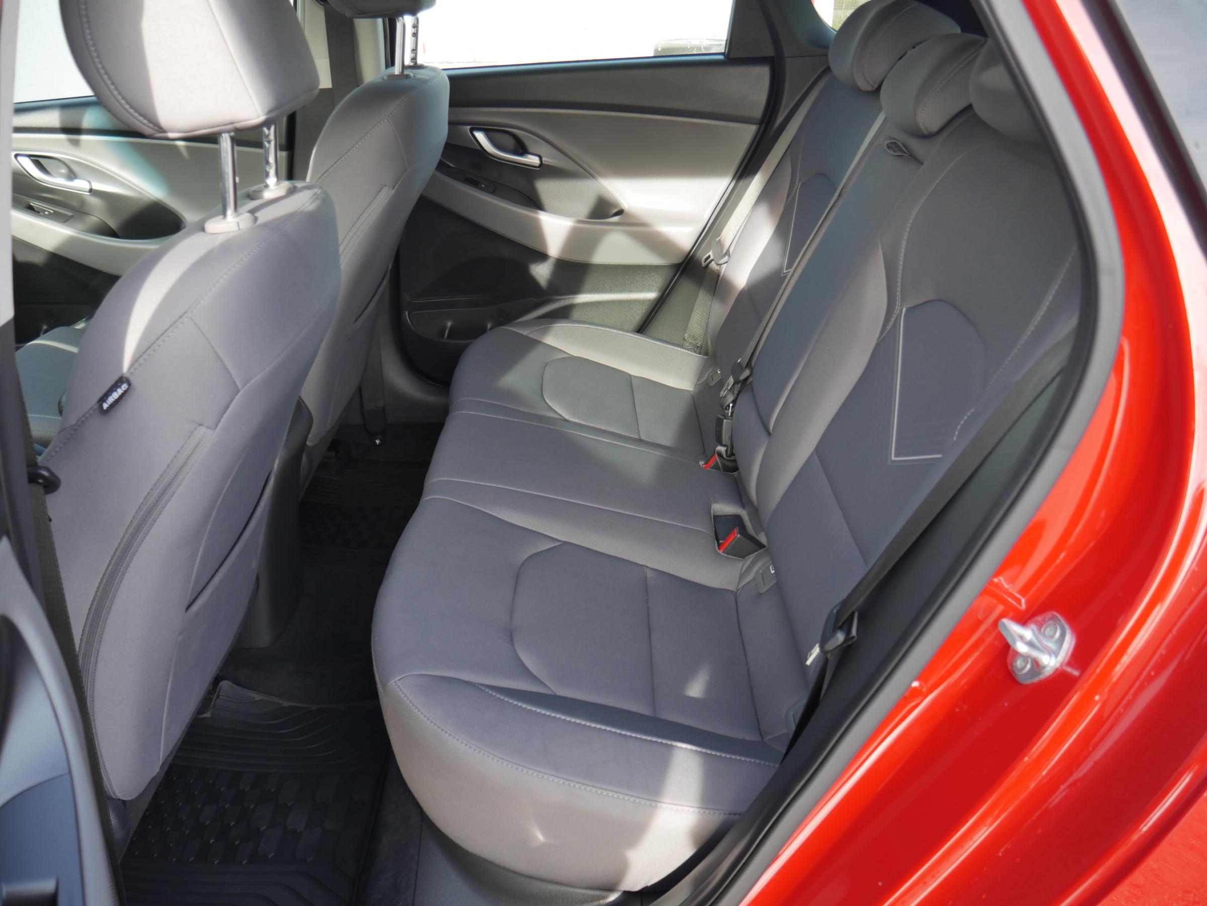 Hyundai i30, 2022 - pohled č. 10