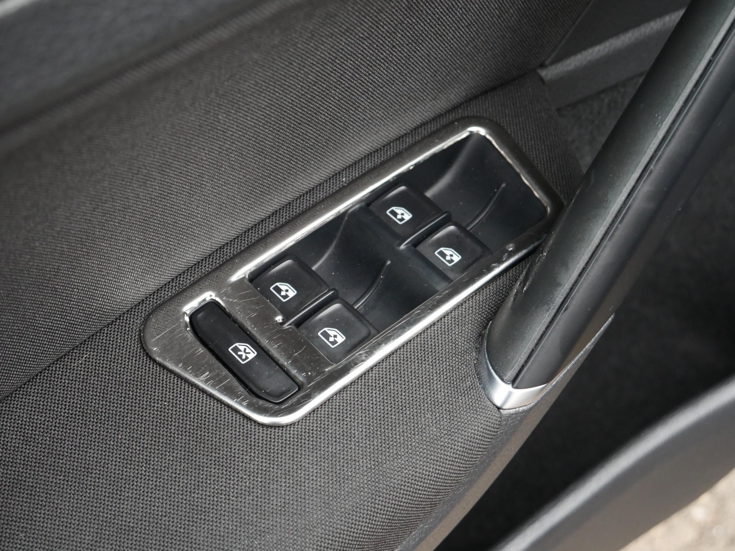 Volkswagen Golf, 2016 - pohled č. 16