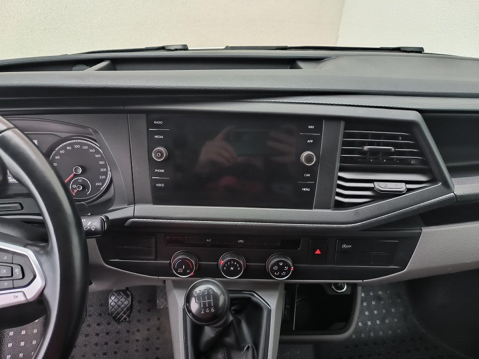 Volkswagen Transporter 2.0TDi  T6.1