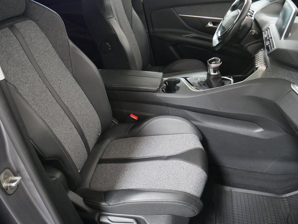 Peugeot 3008 1.5 HDi 