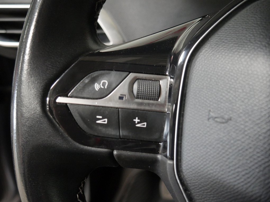 Peugeot 3008 1.5 HDi 