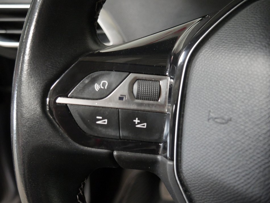 Peugeot 3008 1.5 HDi 