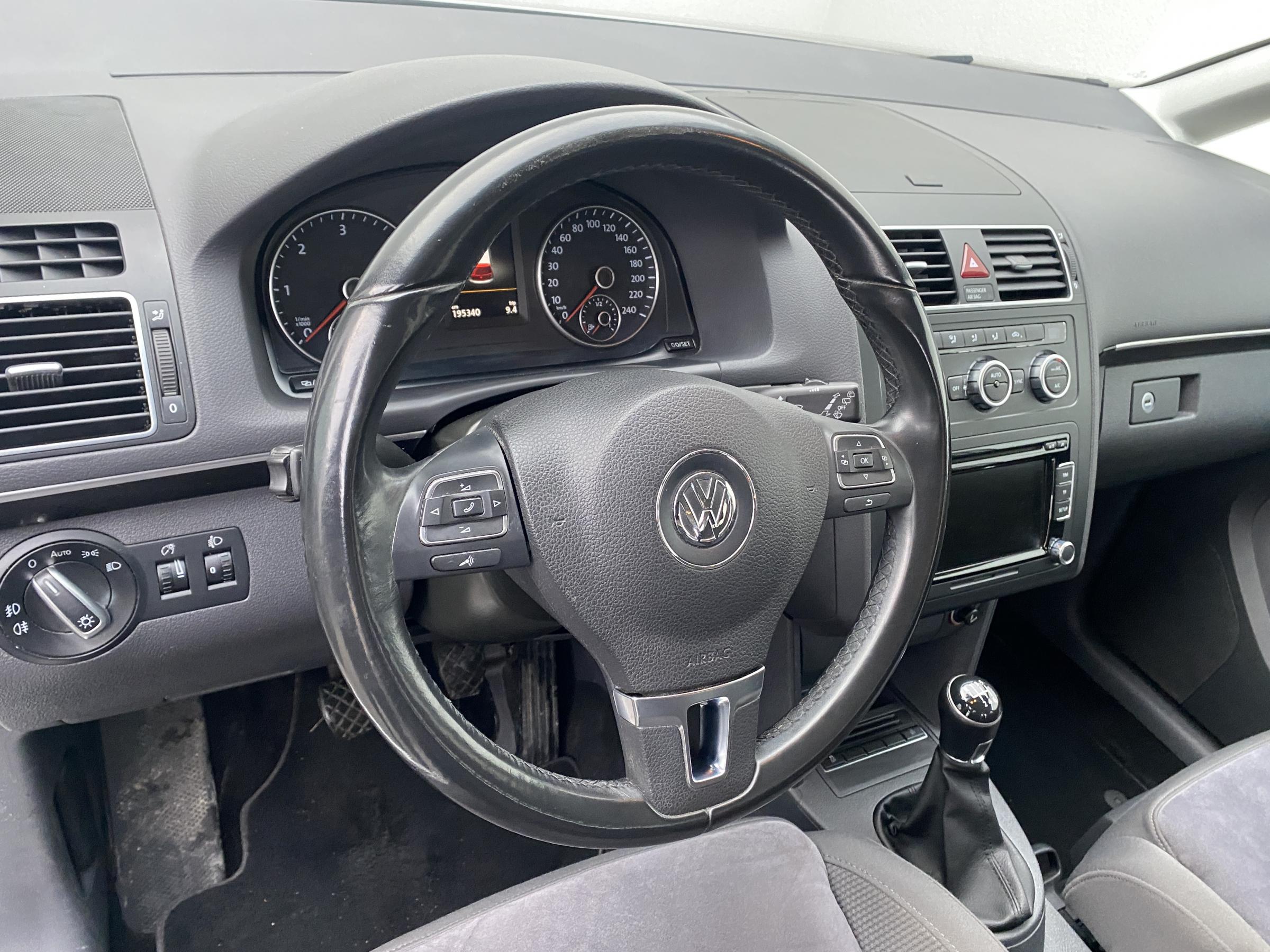 Volkswagen Touran, 2014 - pohled č. 12