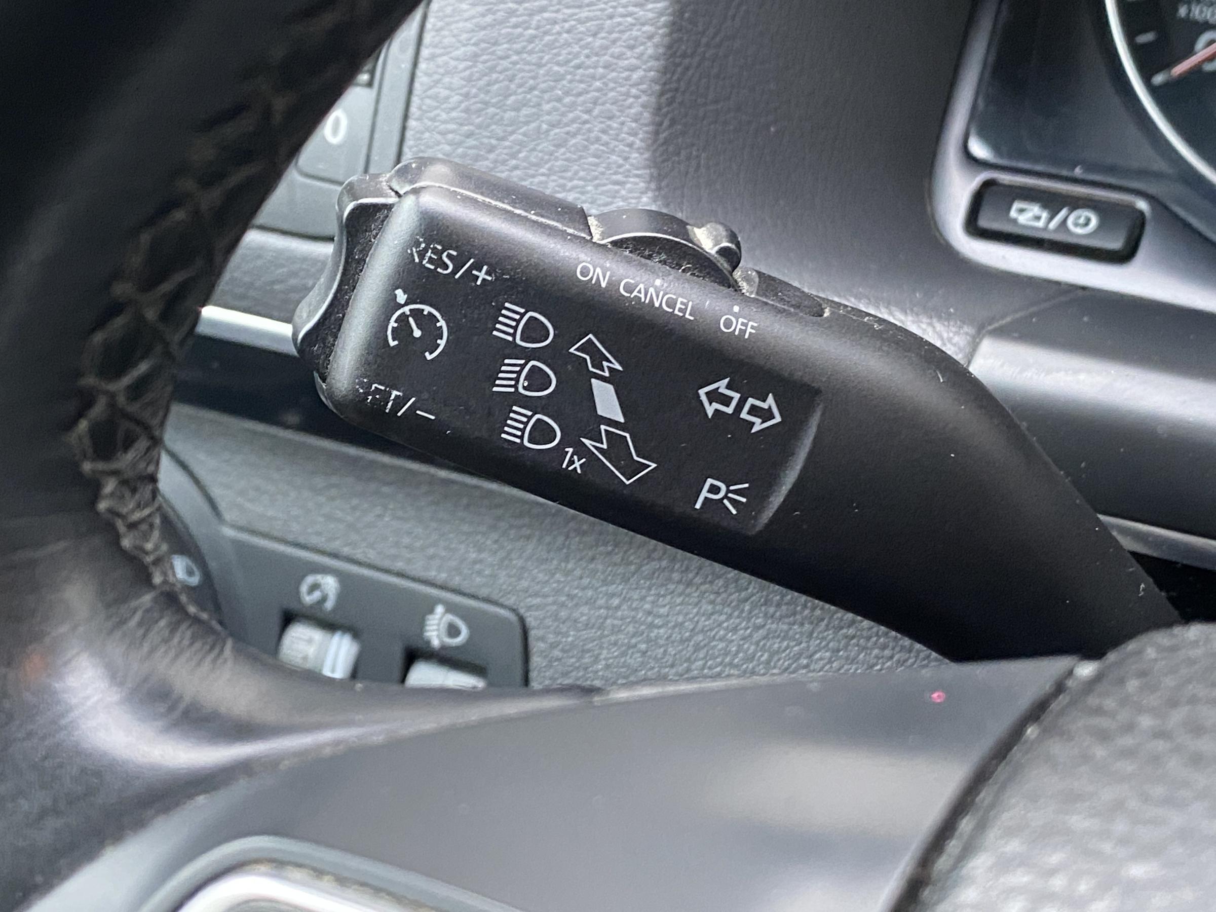 Volkswagen Touran, 2014 - pohled č. 13