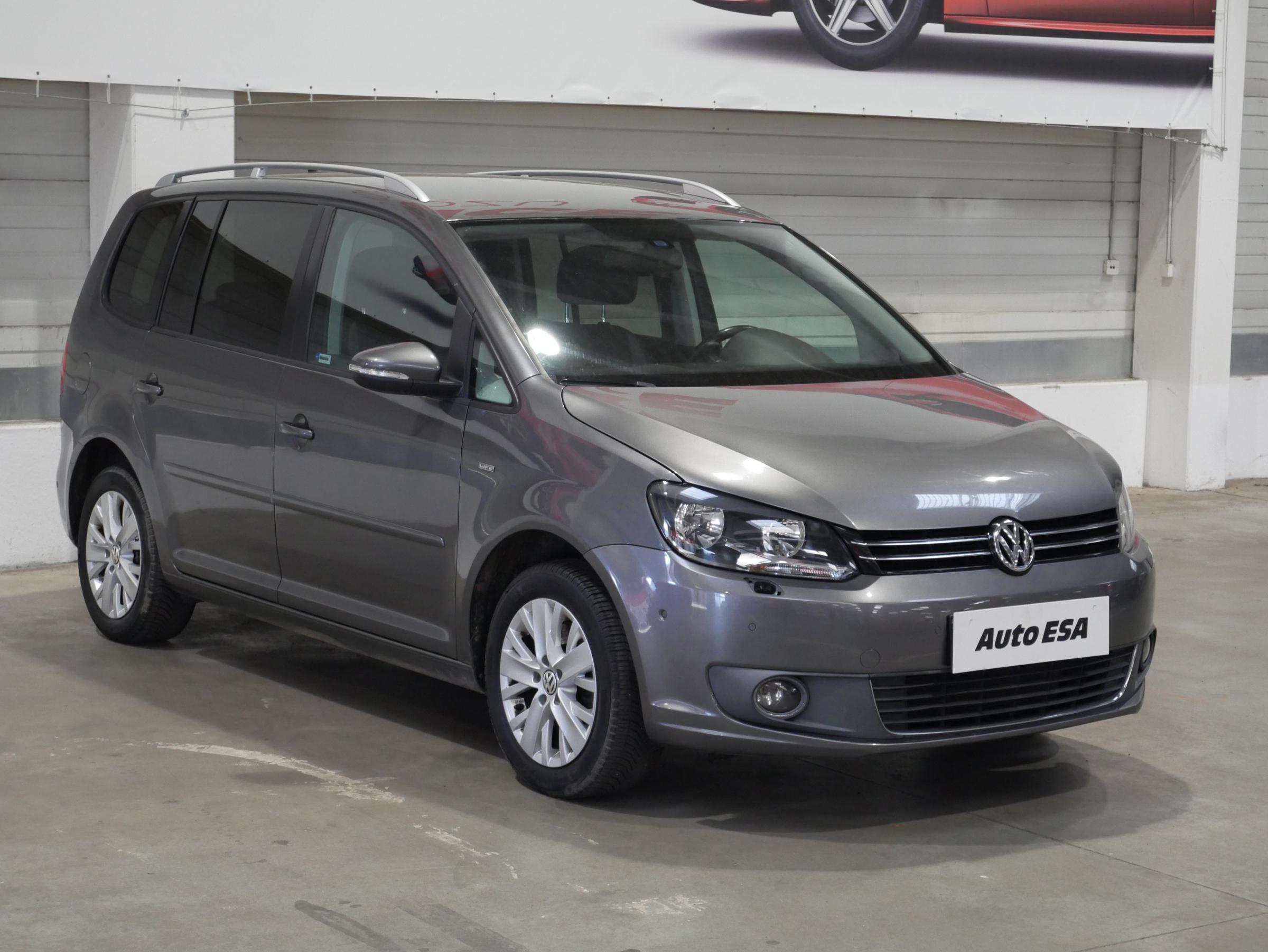 Volkswagen Touran, 2013 - celkový pohled