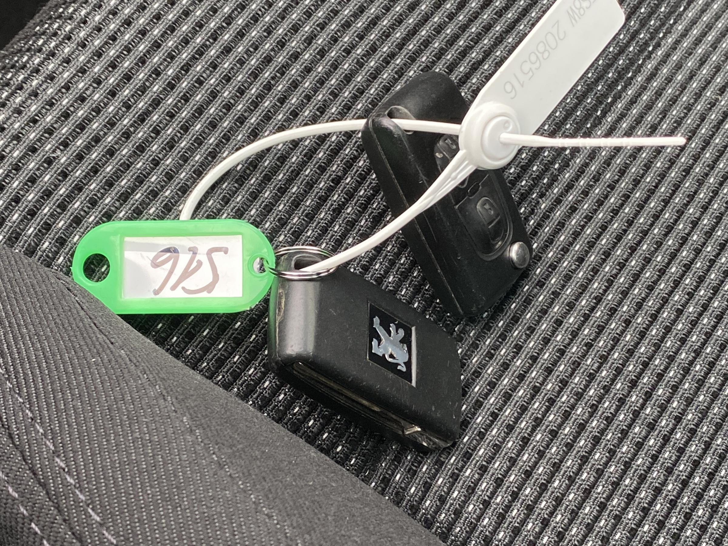 Peugeot 5008, 2011 - pohled č. 19