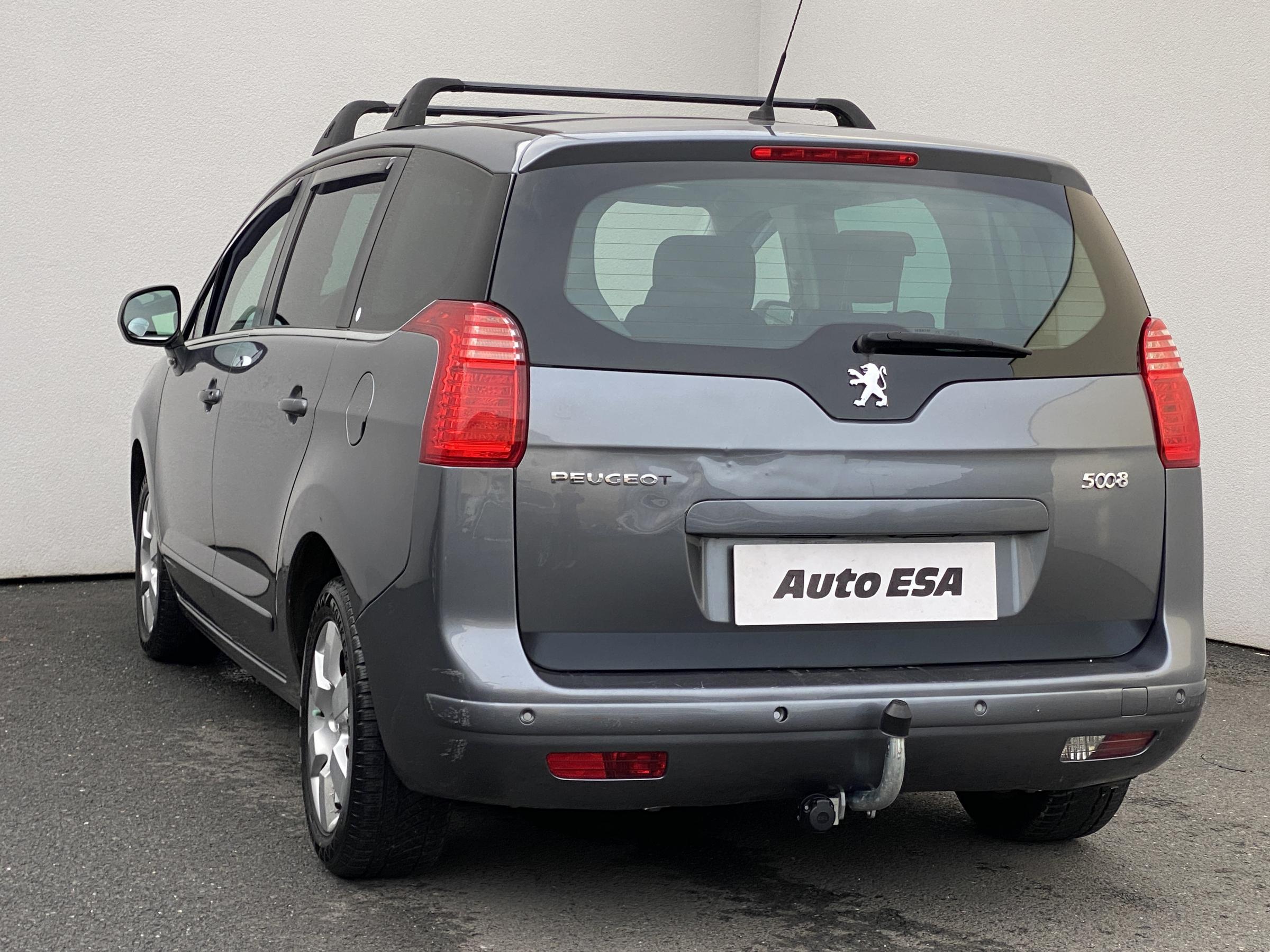 Peugeot 5008, 2011 - pohled č. 6