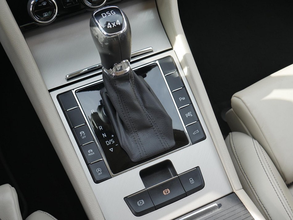 Škoda Superb III 2.0 TDi L&K 4x4