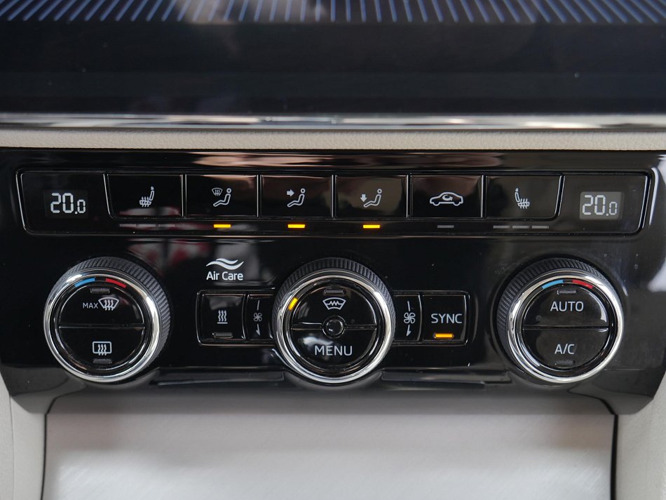 Škoda Superb III 2.0 TDi L&K 4x4