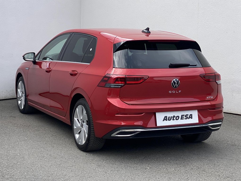 Volkswagen Golf 1.5 e-TSi Style