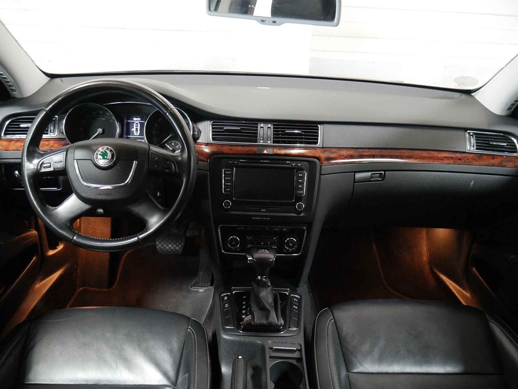 Škoda Superb II 2.0 TDi Elegance