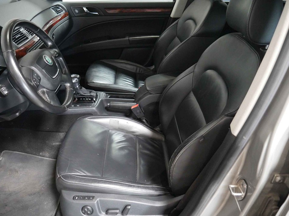 Škoda Superb II 2.0 TDi Elegance
