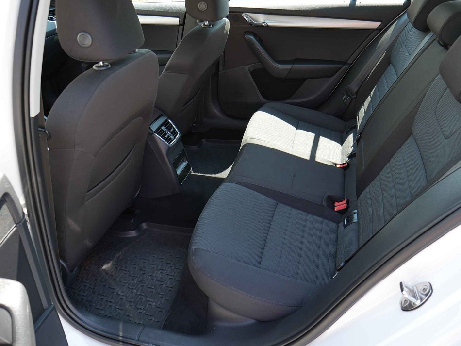 Škoda Octavia III 1.4 G-TEC Elegance