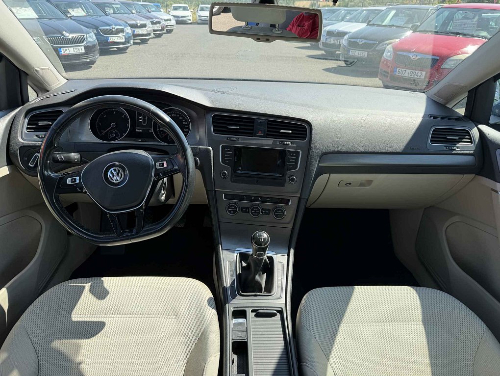 Volkswagen Golf 1.6 TDi 