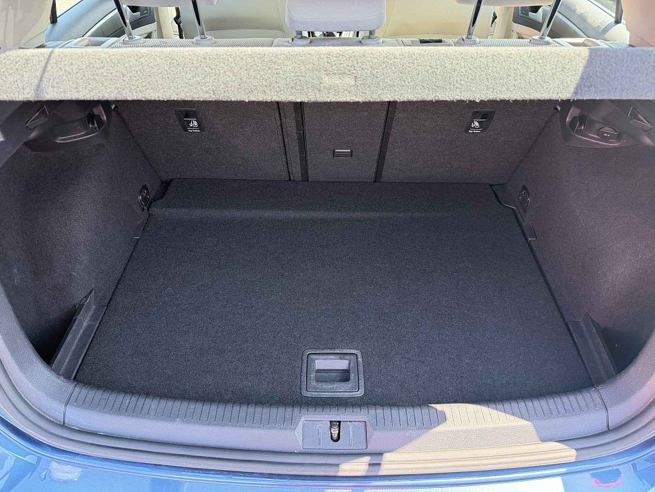 Volkswagen Golf 1.6 TDi 