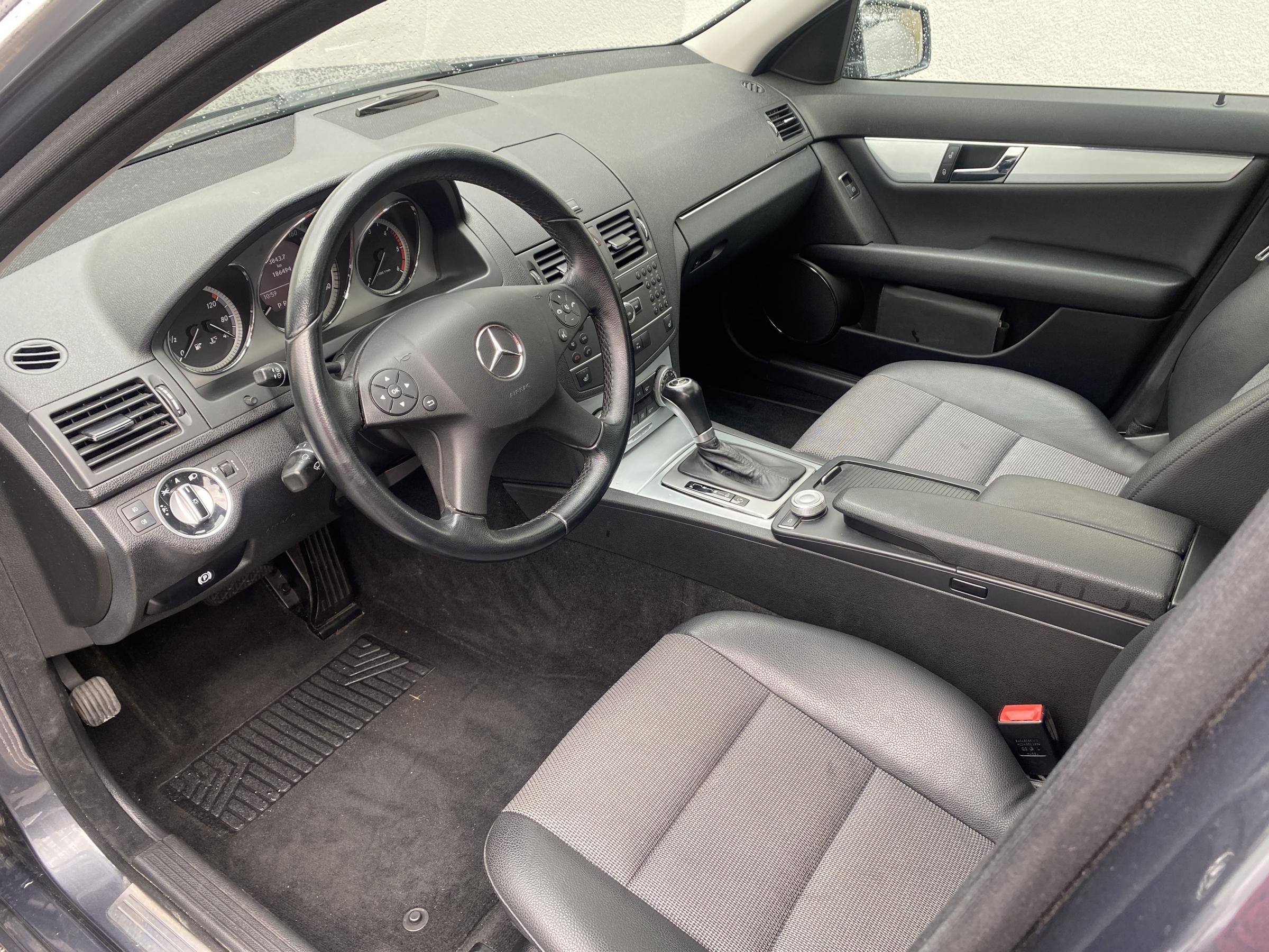 Mercedes-Benz Třída C, 2010 - pohled č. 10
