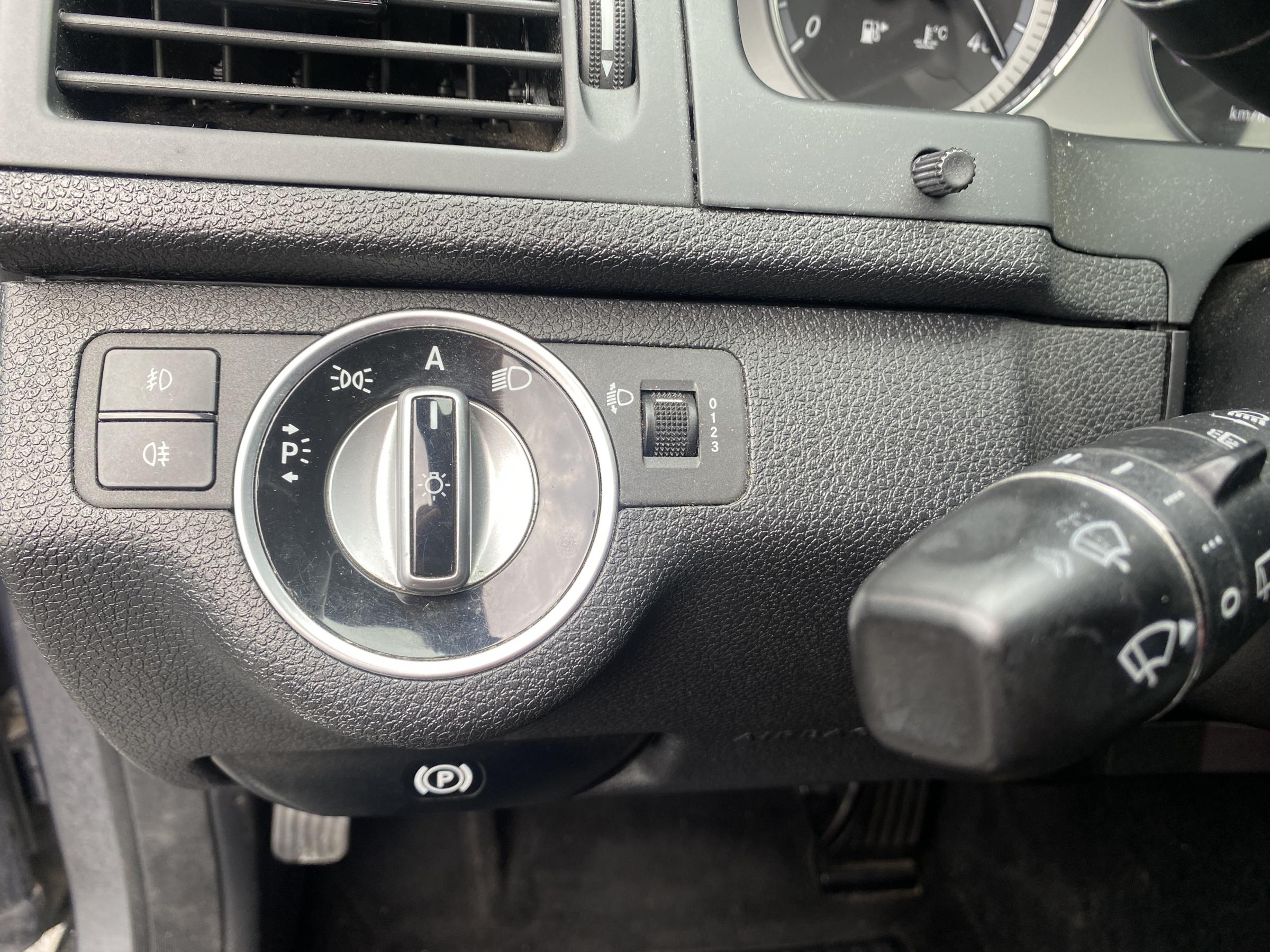 Mercedes-Benz Třída C, 2010 - pohled č. 14