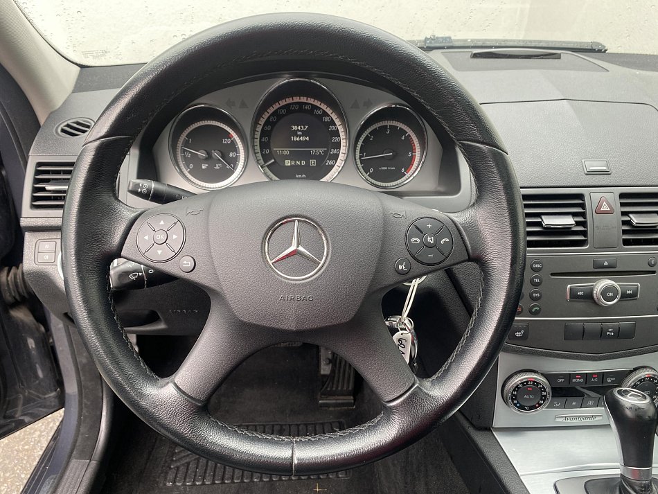 Mercedes-Benz Třída C 2.2 CDi Avantgarde C220