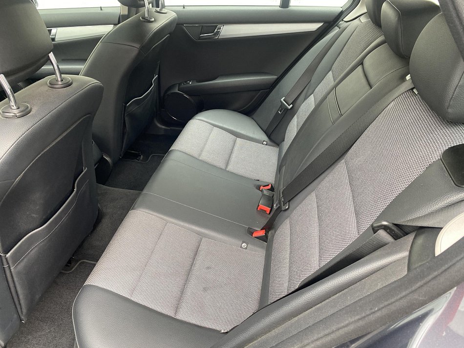 Mercedes-Benz Třída C 2.2 CDi Avantgarde C220