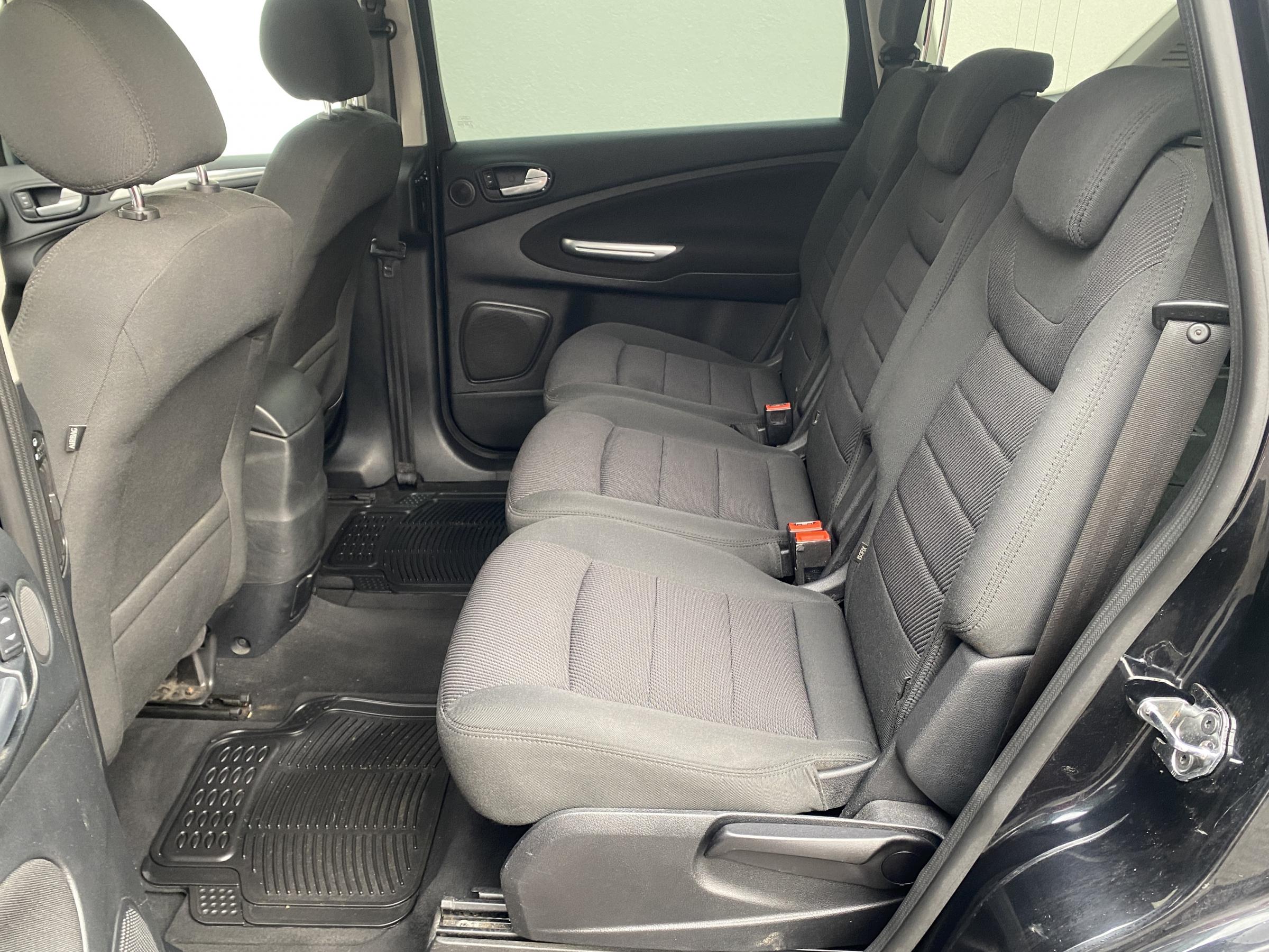 Ford S-MAX, 2015 - pohled č. 10