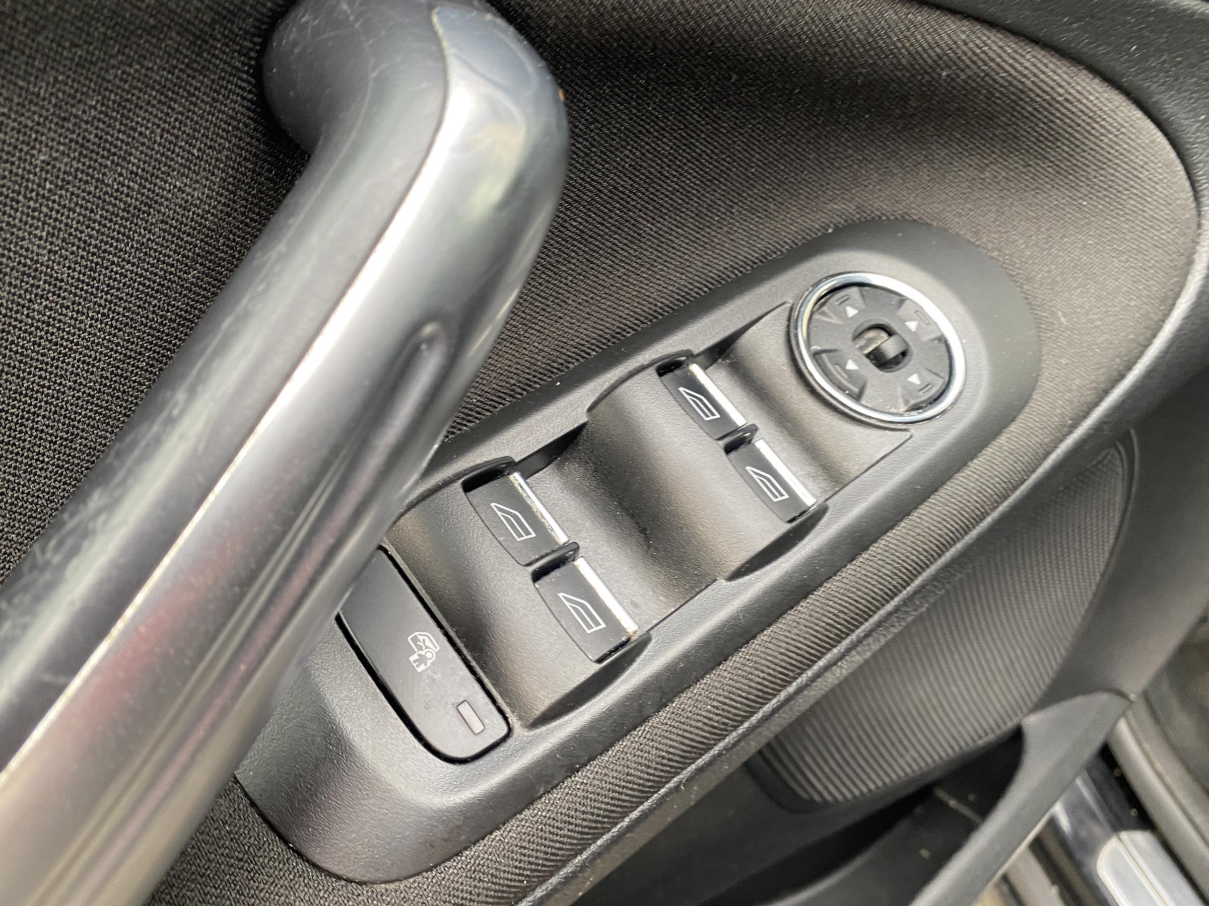 Ford S-MAX, 2015 - pohled č. 13