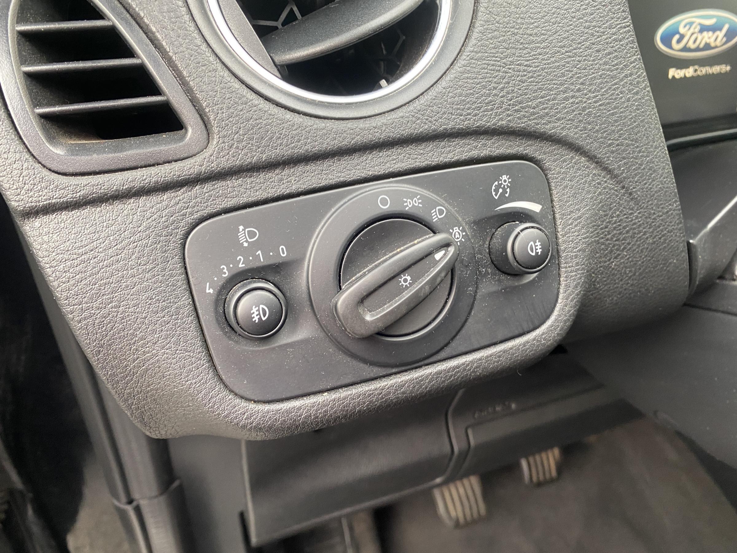 Ford S-MAX, 2015 - pohled č. 15