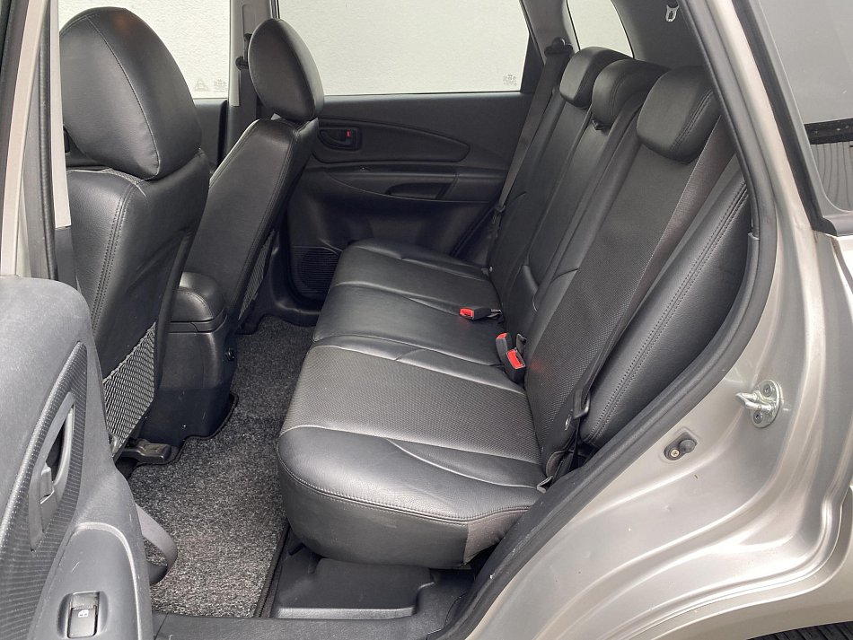 Hyundai Tucson 2.0 i  2WD