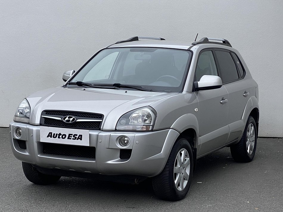 Hyundai Tucson 2.0 i  2WD