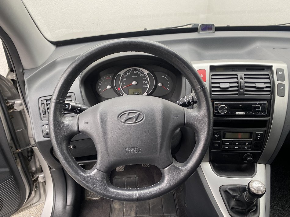 Hyundai Tucson 2.0 i  2WD