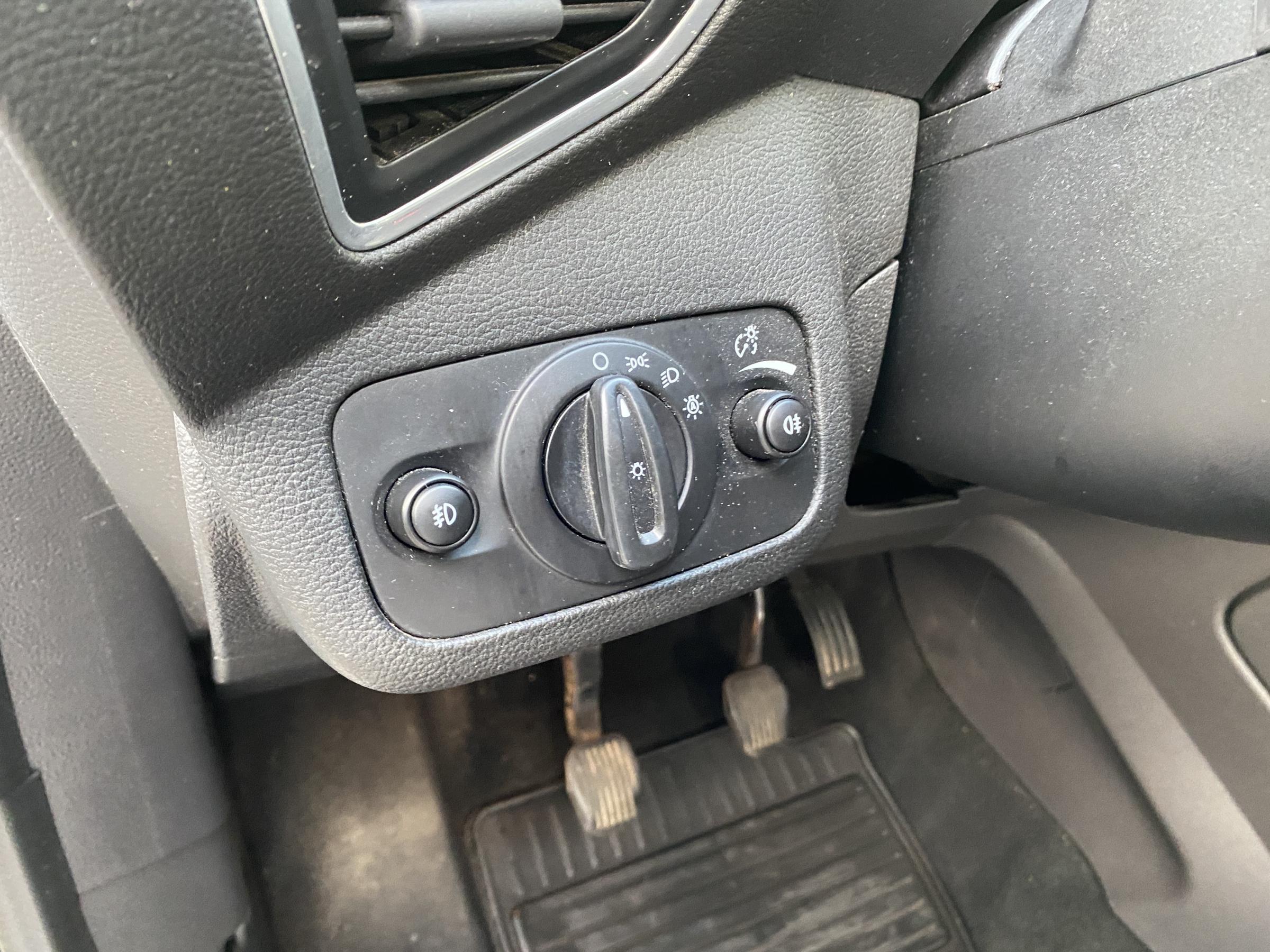 Ford Kuga, 2013 - pohled č. 15