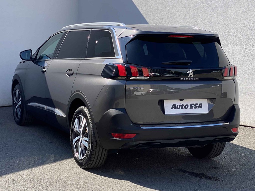 Peugeot 5008 1.2 PT Allure