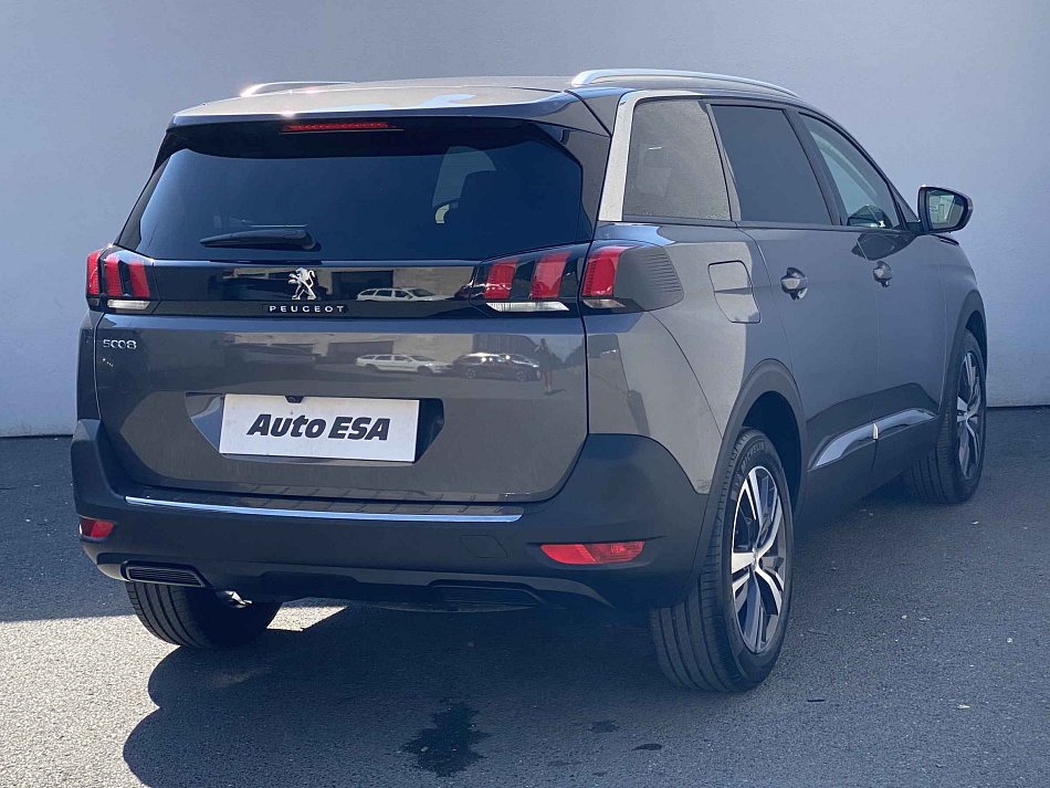 Peugeot 5008 1.2 PT Allure