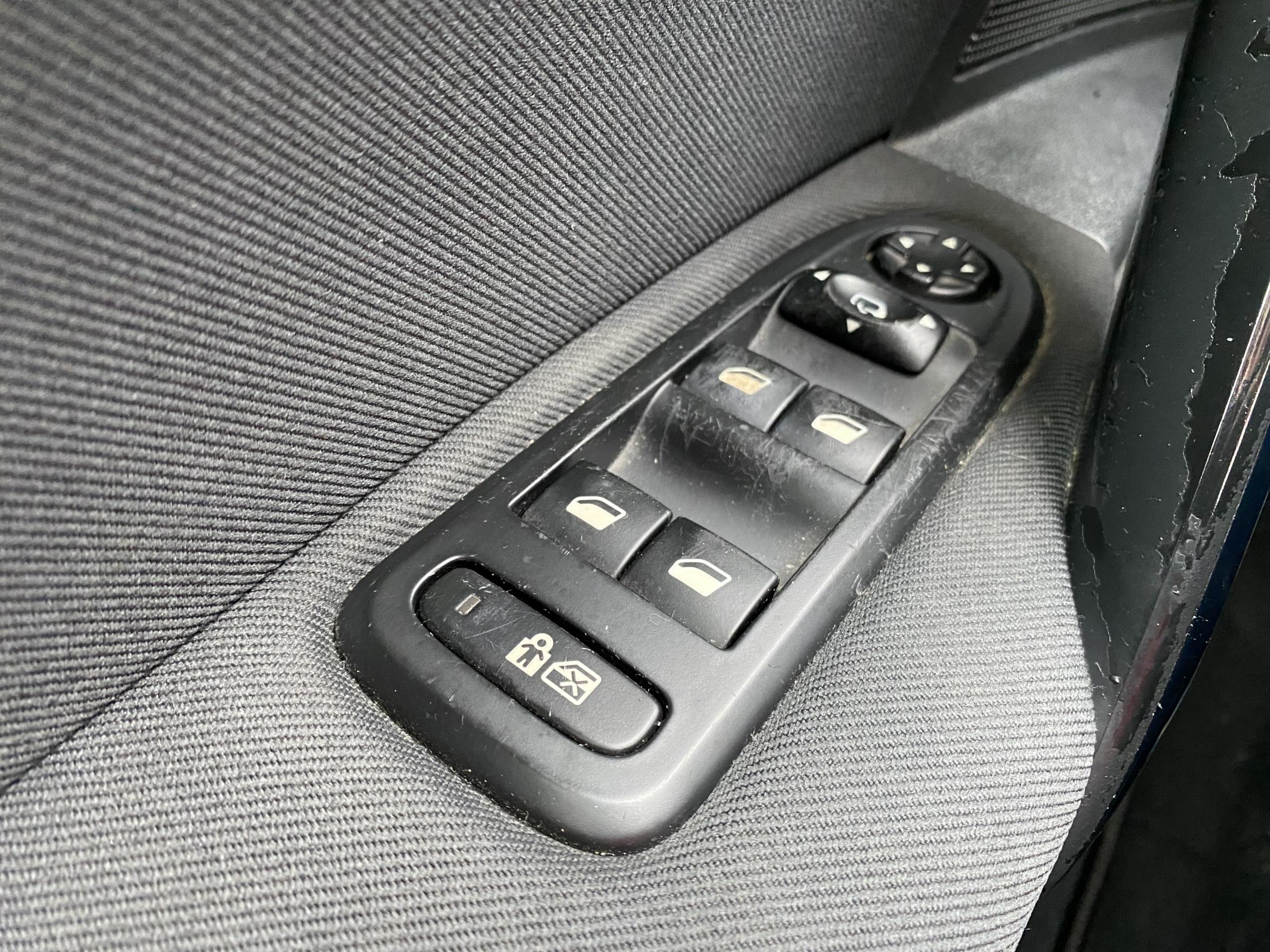 Peugeot 508, 2012 - pohled č. 11