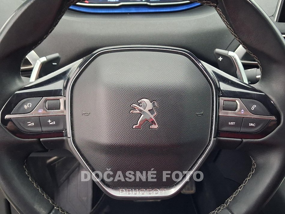 Peugeot 3008 1.2PT Allure