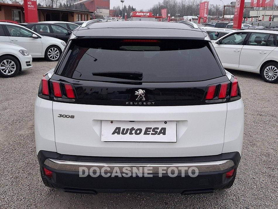 Peugeot 3008 1.2PT Allure