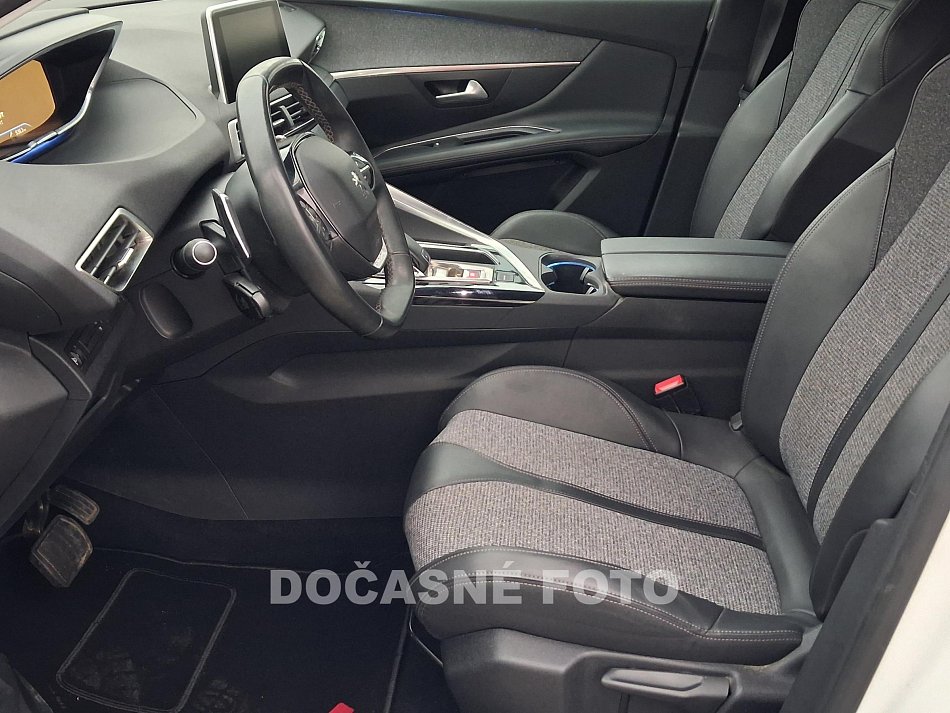 Peugeot 3008 1.2PT Allure